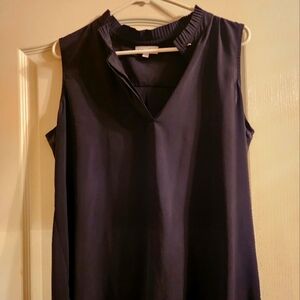 Sleeveless women's blouse
